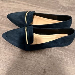 Women’s elegant pointed toe low cut loafers